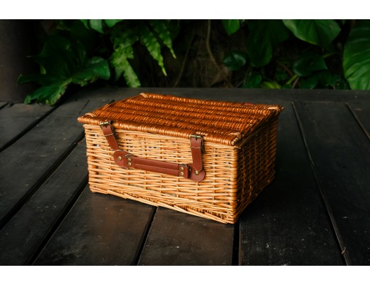 Picnic Basket – Classic Wicker Edition